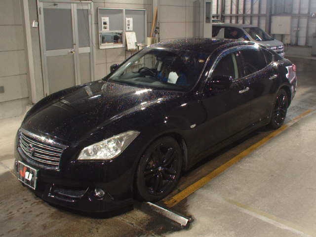 NISSAN FUGA