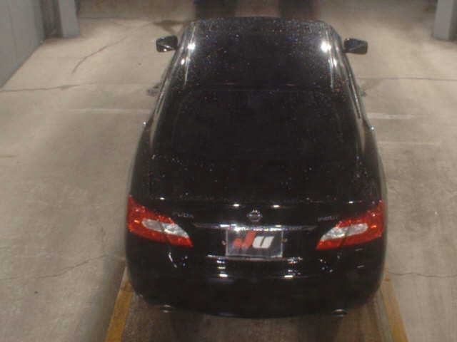 NISSAN FUGA