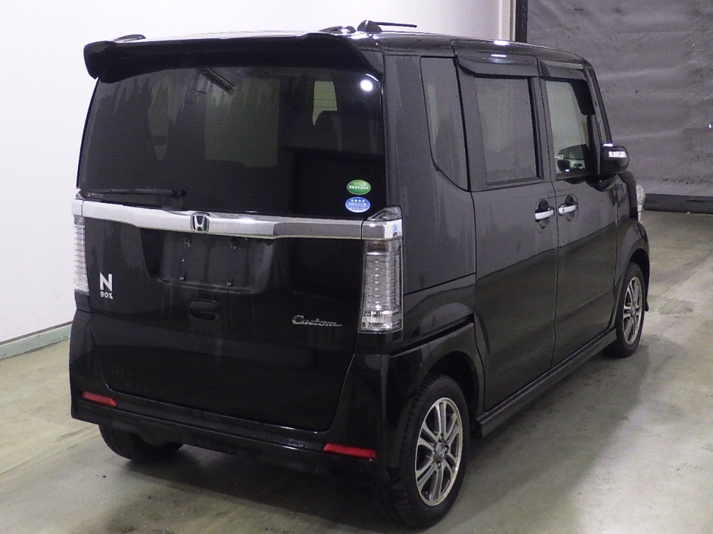 HONDA N-BOX