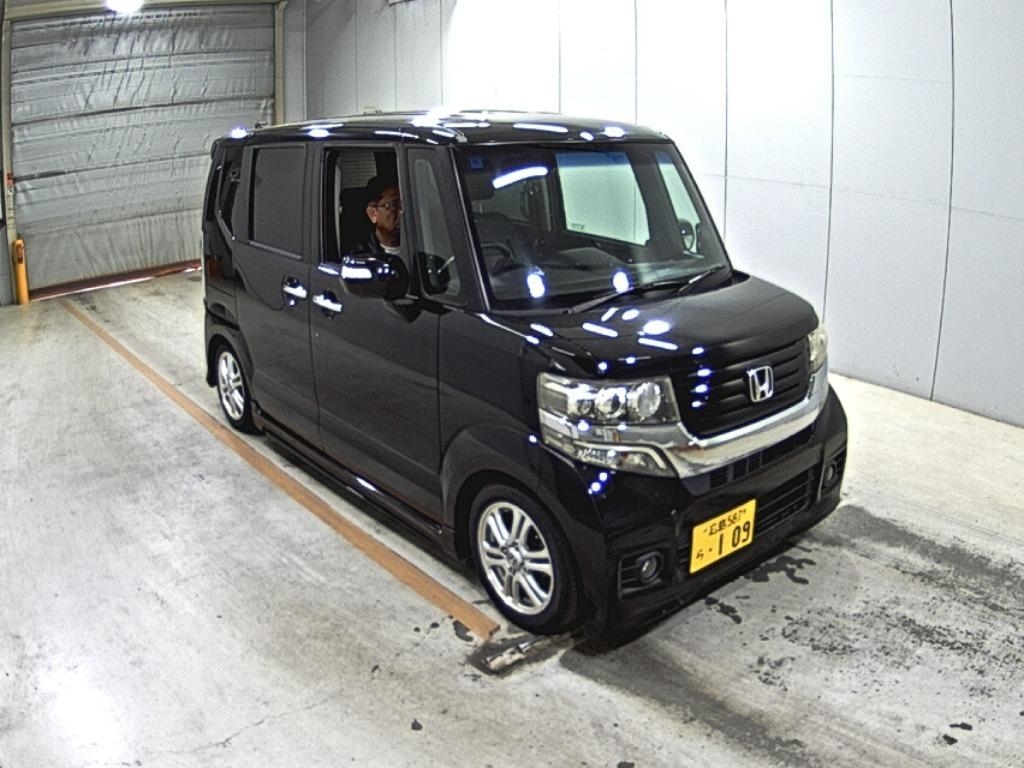 HONDA N-BOX