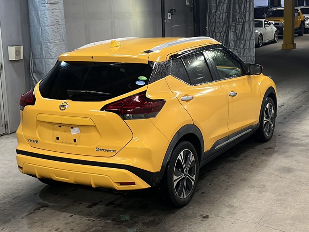 NISSAN KICKS
