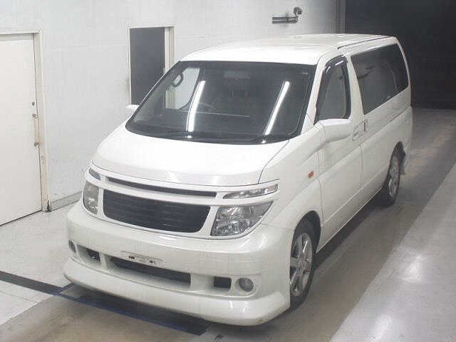 NISSAN ELGRAND