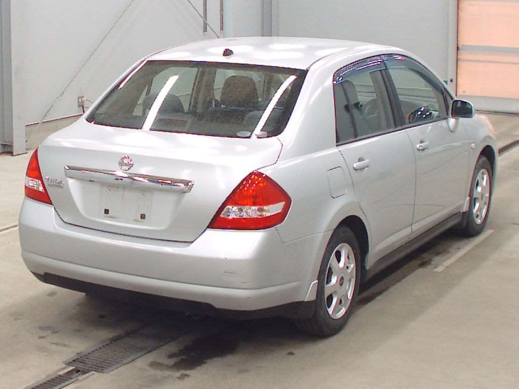NISSAN TIIDA LATIO