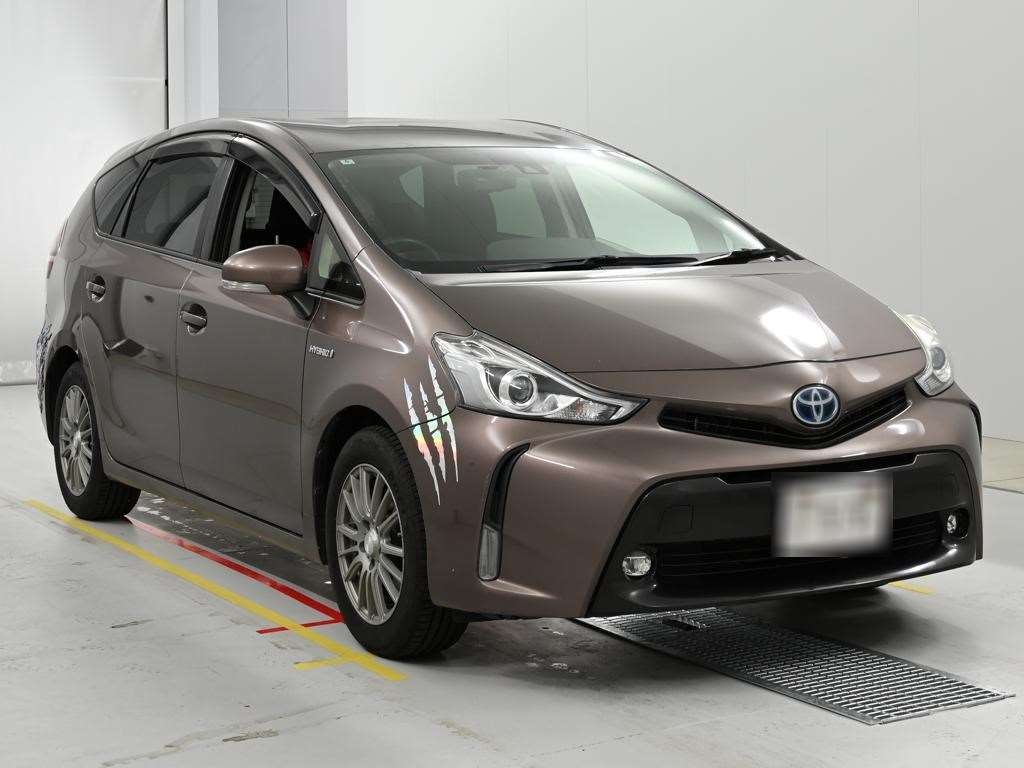 TOYOTA PRIUS ALPHA
