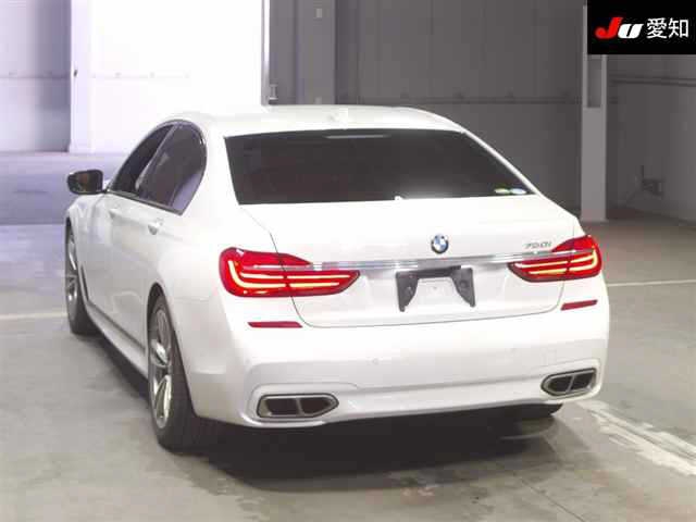 BMW 7-SERIES