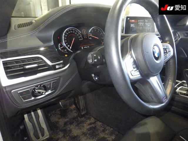 BMW 7-SERIES