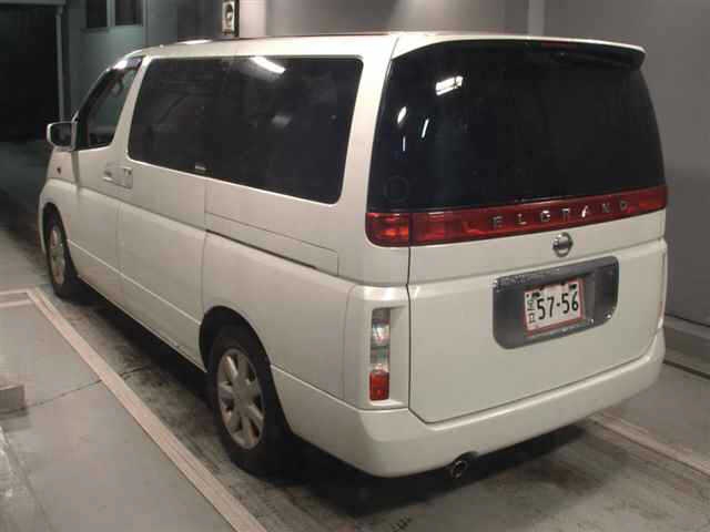 NISSAN ELGRAND