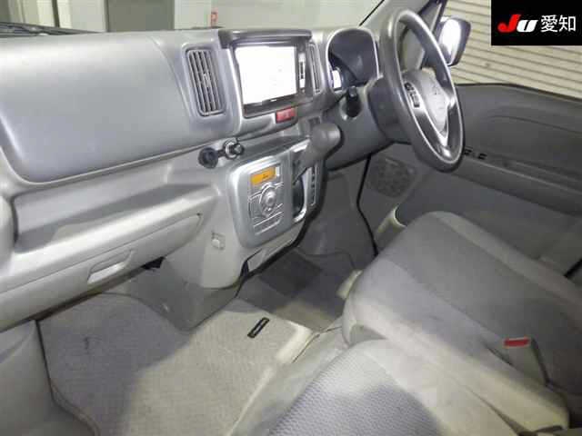 MITSUBISHI TOWN BOX