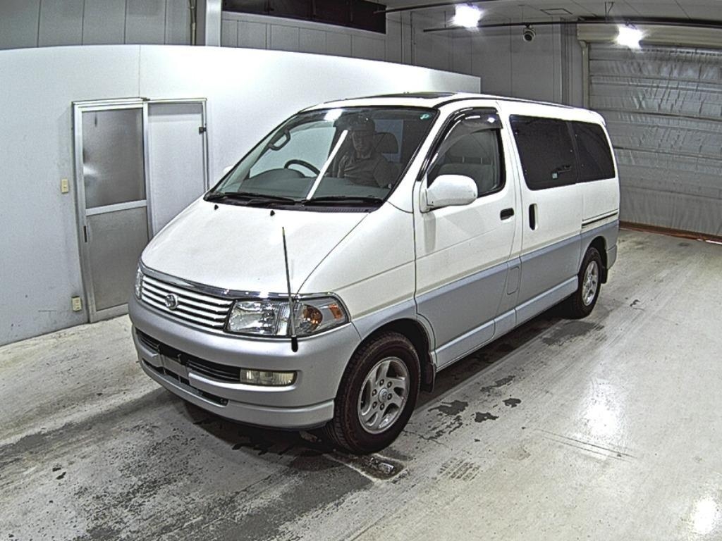 TOYOTA HIACE REGIUS