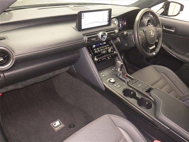 LEXUS IS350