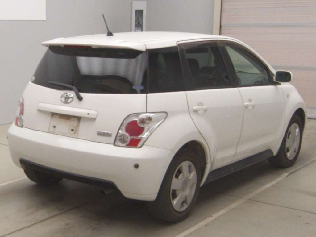 TOYOTA IST