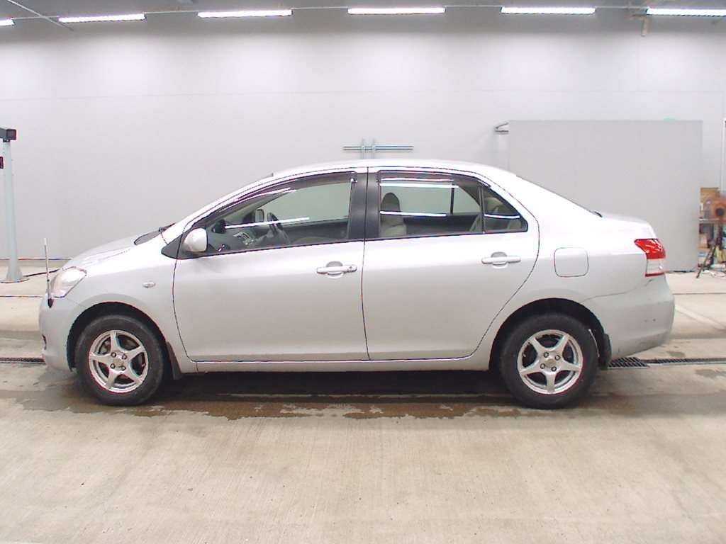 TOYOTA BELTA