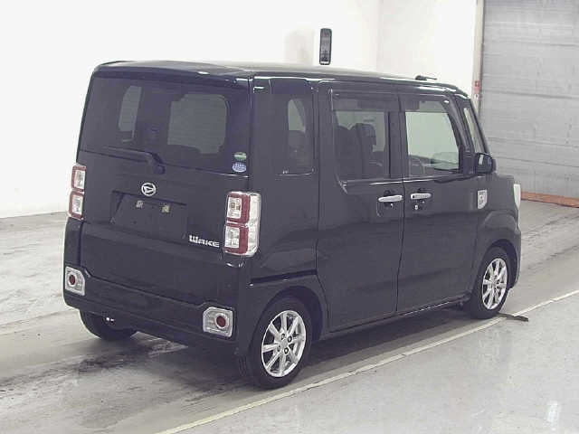 DAIHATSU WAKE