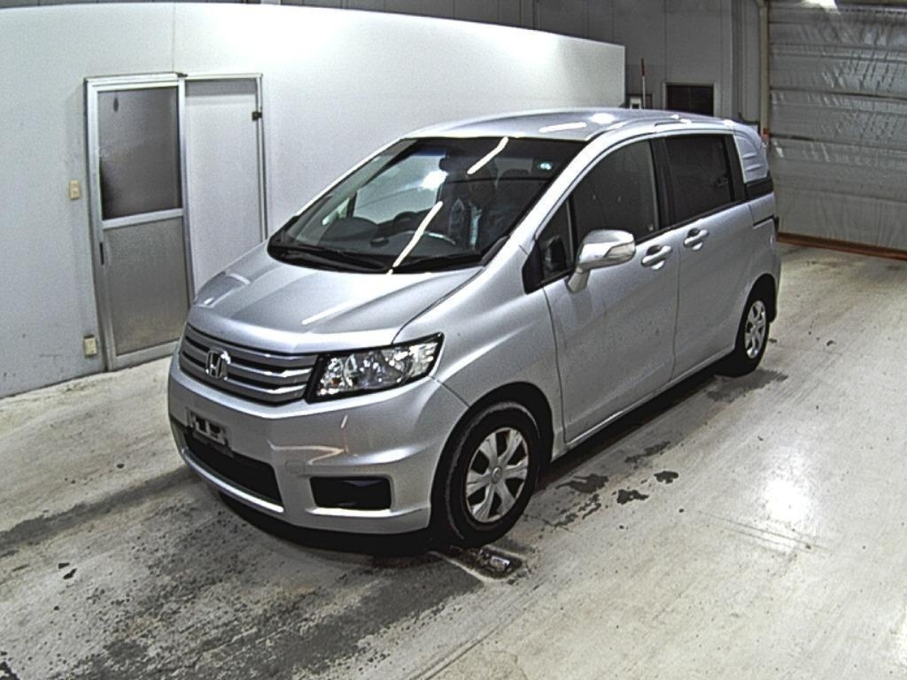 HONDA FREED SPIKE