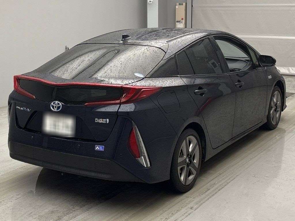 TOYOTA PRIUS PHV