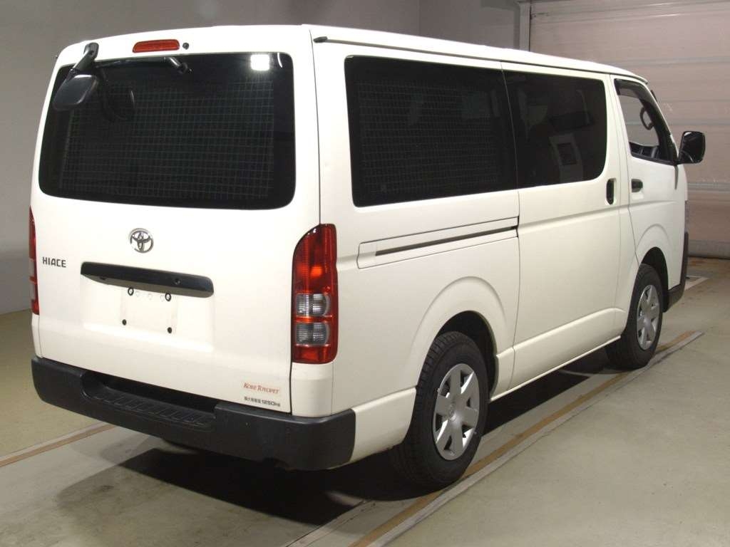 TOYOTA REGIUS ACE