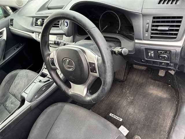 LEXUS CT200H