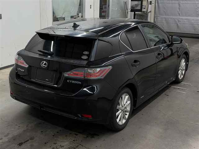 LEXUS CT200H