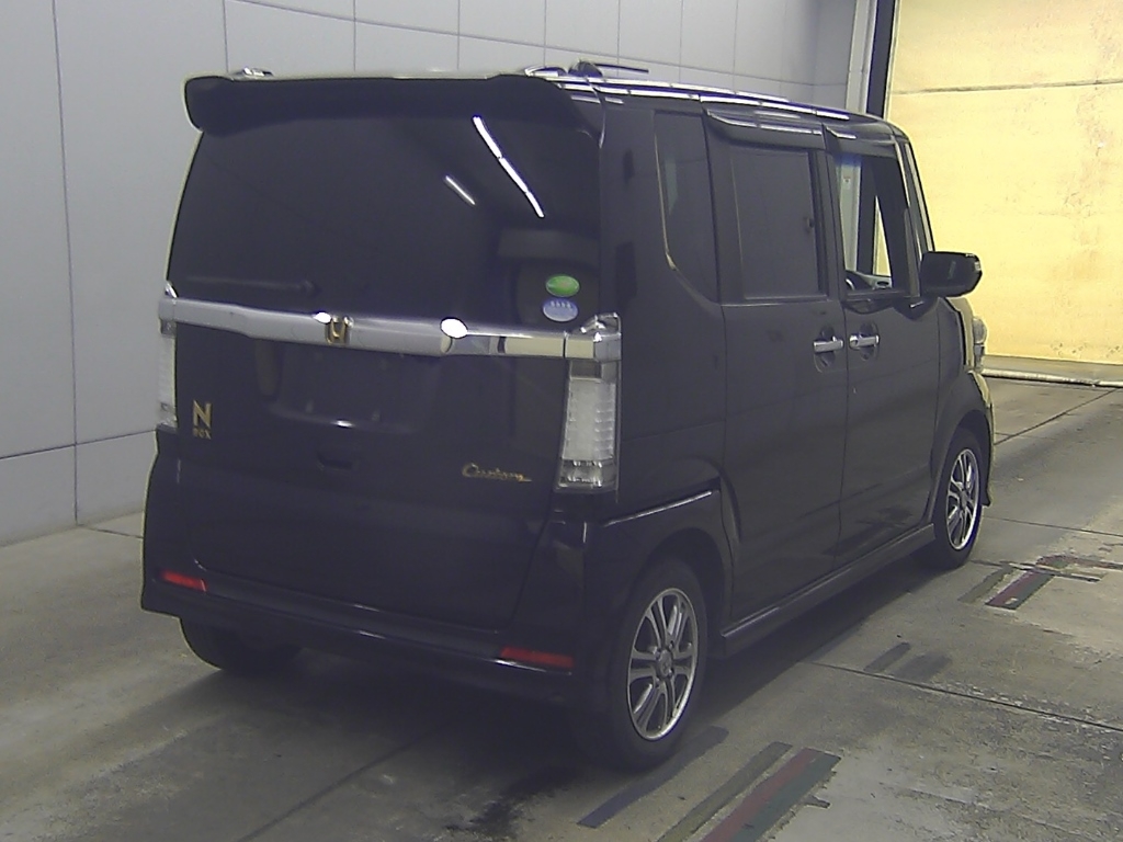 HONDA N-BOX