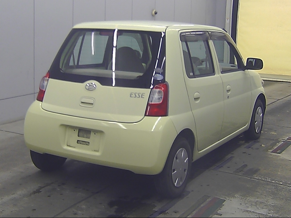 DAIHATSU ESSE