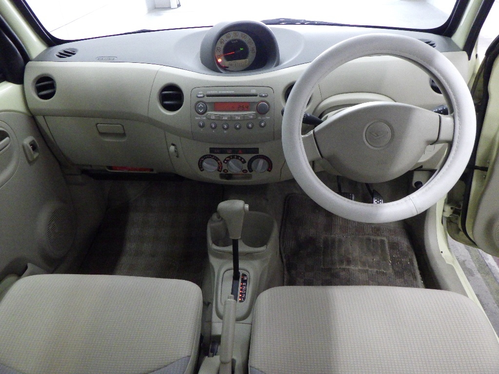 DAIHATSU ESSE