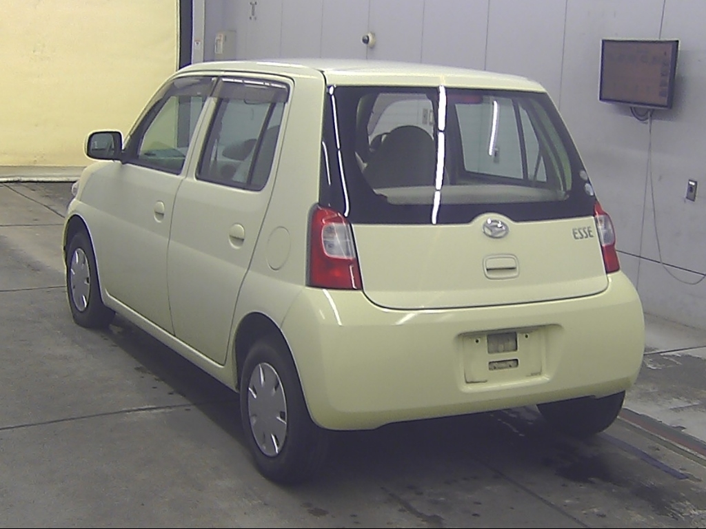 DAIHATSU ESSE