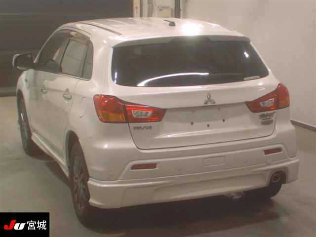 MITSUBISHI RVR