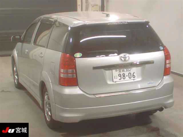 TOYOTA WISH