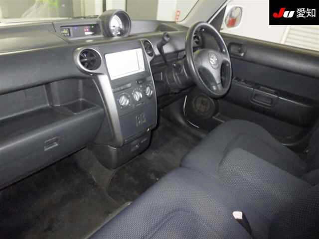 TOYOTA BB