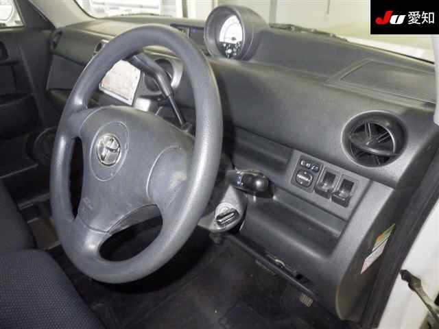 TOYOTA BB