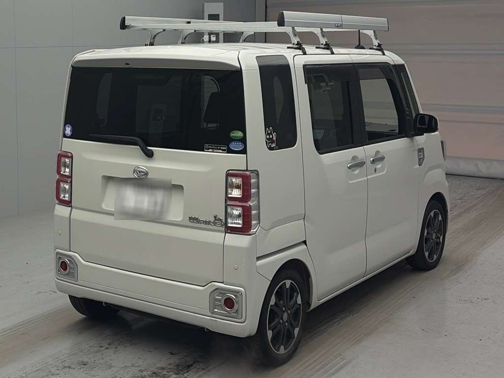 DAIHATSU WAKE