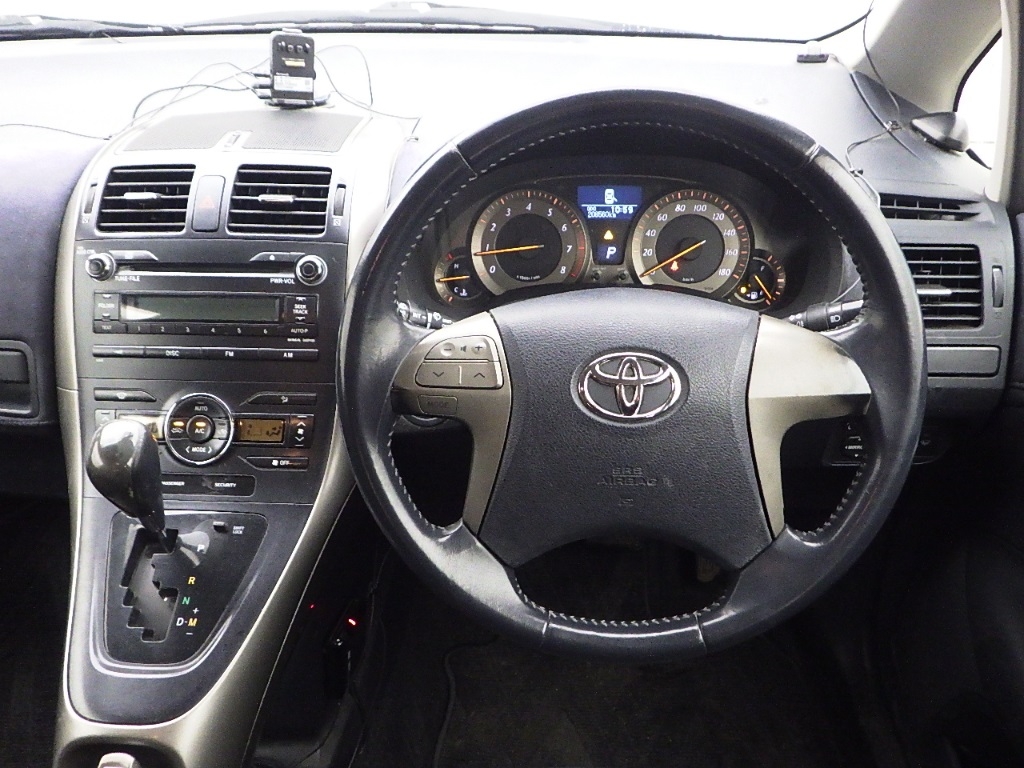 TOYOTA BLADE