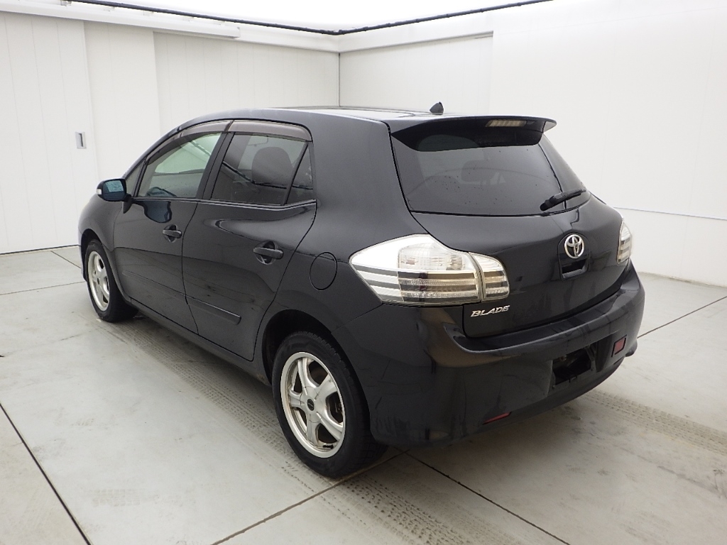 TOYOTA BLADE