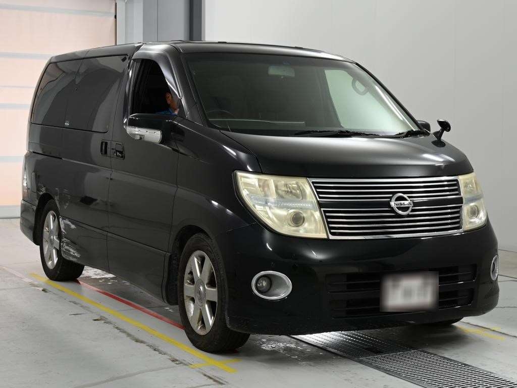 NISSAN ELGRAND
