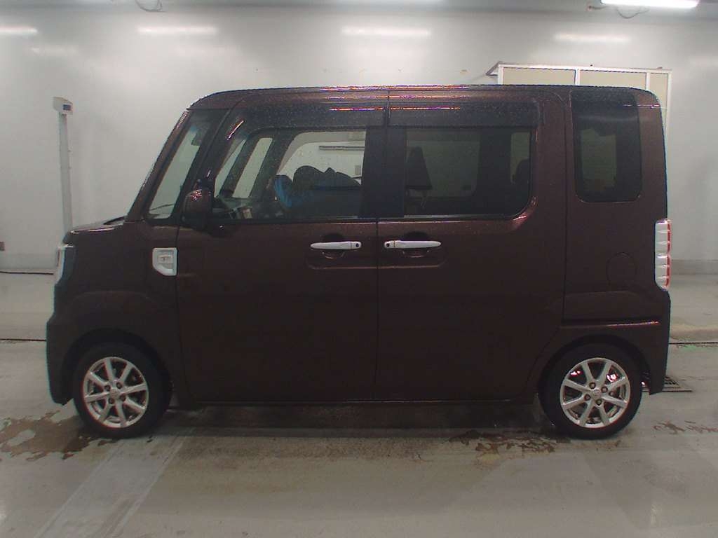 TOYOTA PIXIS MEGA