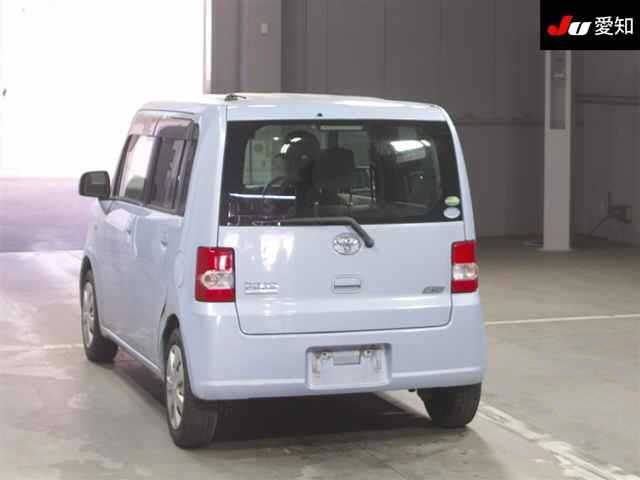TOYOTA PIXIS SPACE