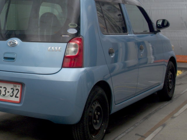 DAIHATSU ESSE