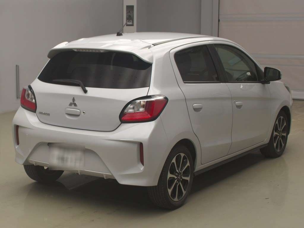 MITSUBISHI MIRAGE