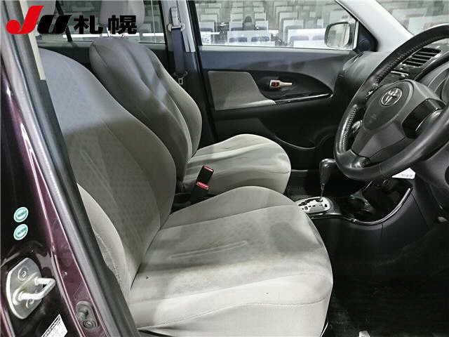 TOYOTA IST