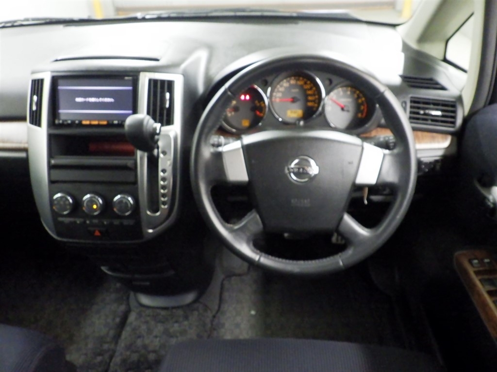 NISSAN PRESAGE