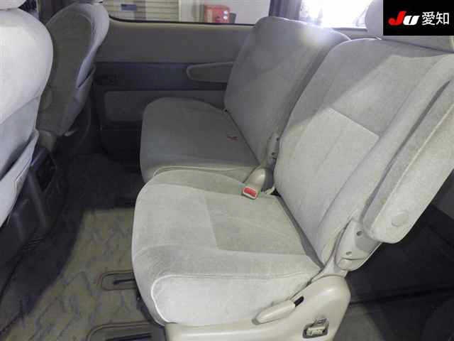 TOYOTA GRAND HIACE