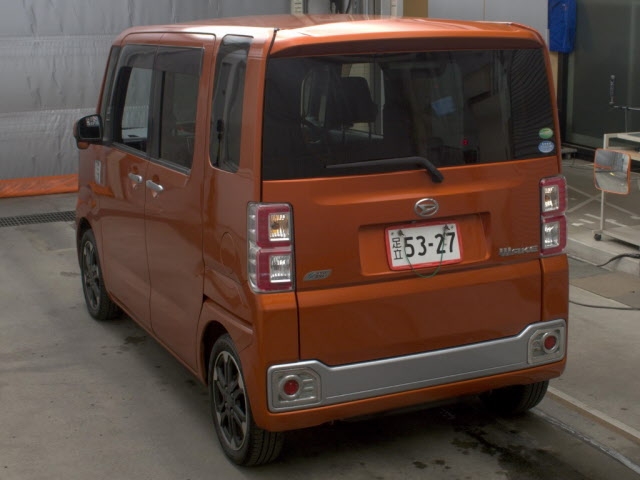DAIHATSU WAKE