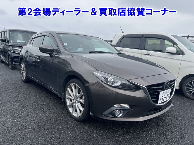 MAZDA AXELA
