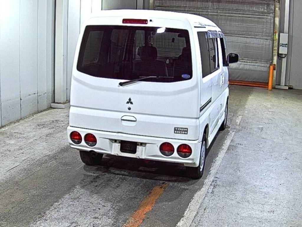 MITSUBISHI TOWN BOX