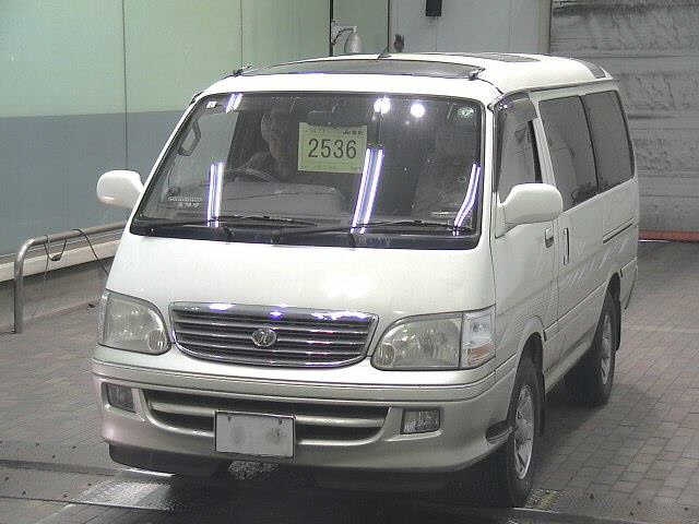 TOYOTA HIACE