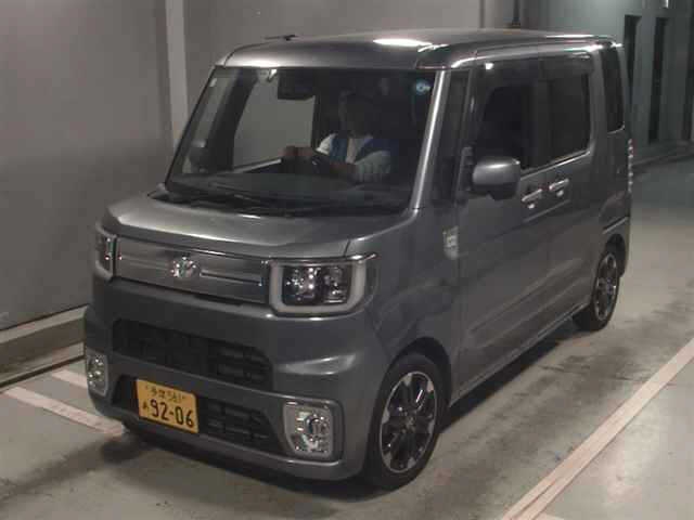 TOYOTA PIXIS MEGA