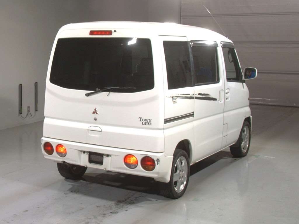 MITSUBISHI TOWN BOX