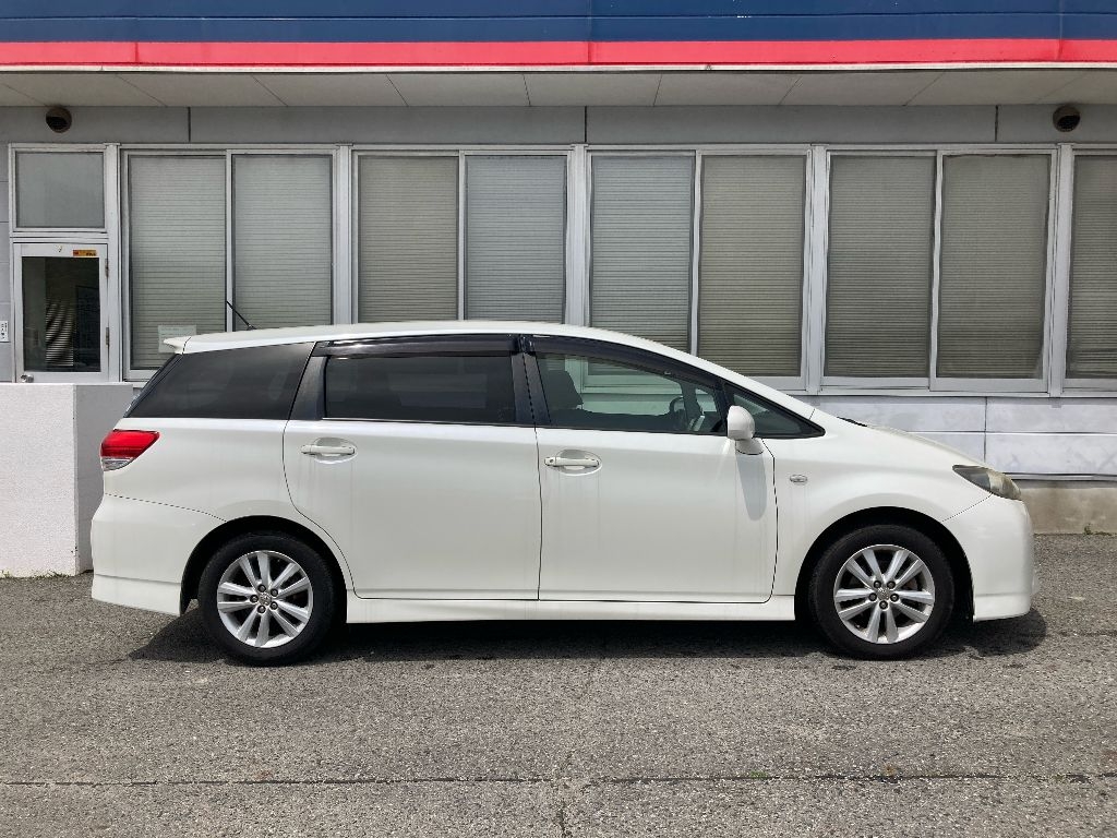 TOYOTA WISH