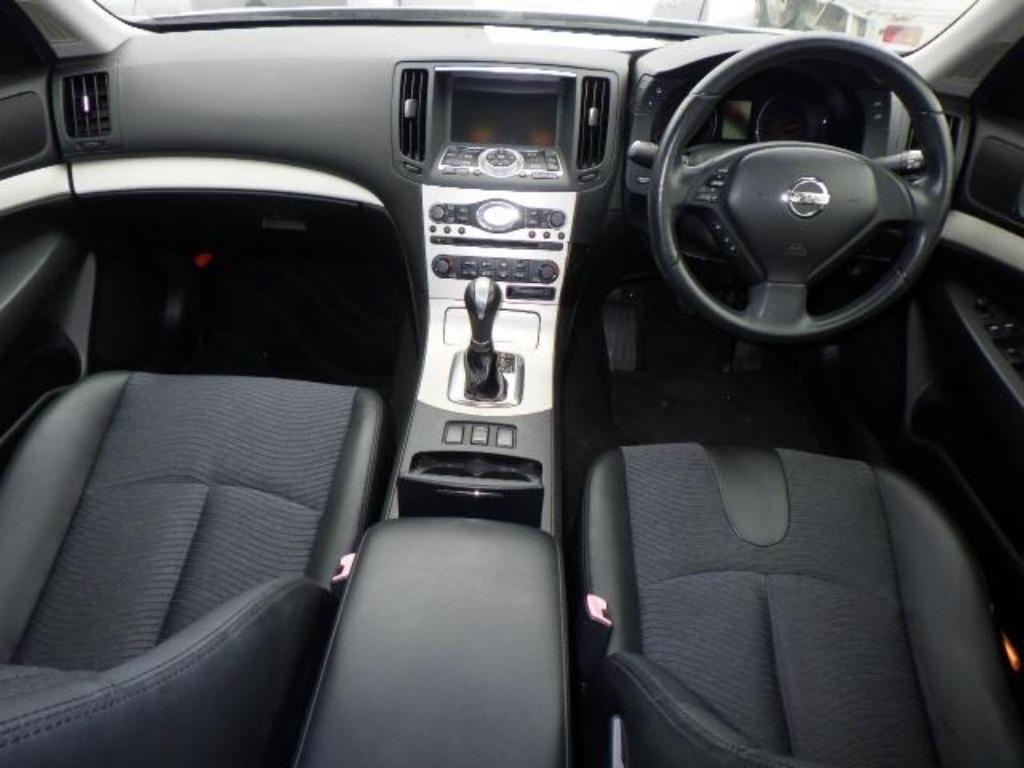 NISSAN SKYLINE