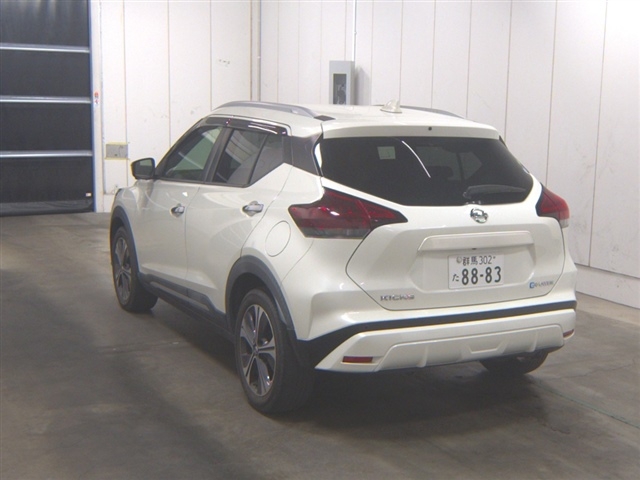 NISSAN KICKS